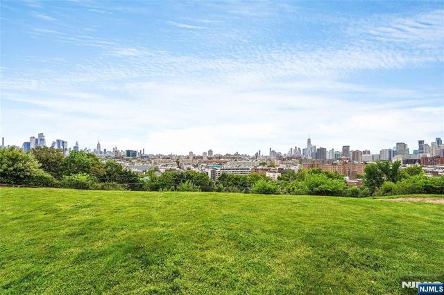 106 Griffith Street, Jersey City, NJ 07307