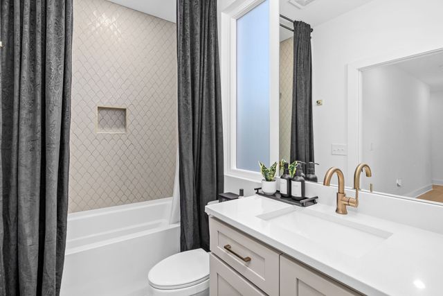 2106C 24th Ave, N, Nashville, TN 37208