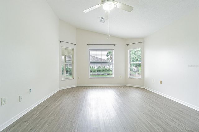 10245 BUNCOMBE WAY, San Antonio, FL 33576