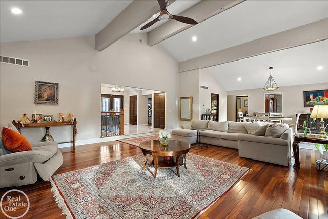 6910 Montgomery Drive, Shelby Twp, MI 48316