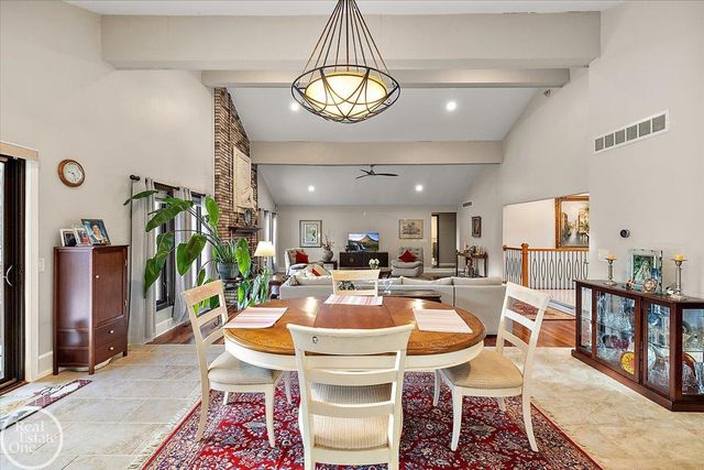 6910 Montgomery Drive, Shelby Twp, MI 48316