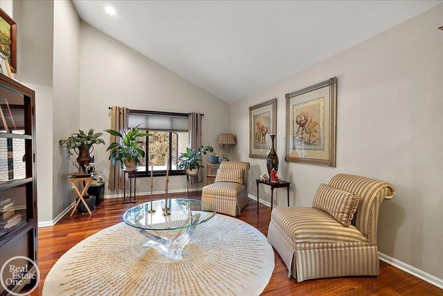 6910 Montgomery Drive, Shelby Twp, MI 48316