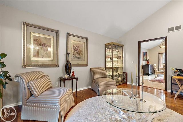 6910 Montgomery Drive, Shelby Twp, MI 48316