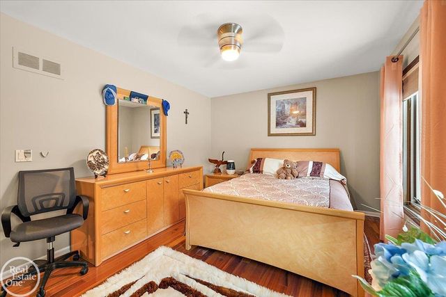 6910 Montgomery Drive, Shelby Twp, MI 48316