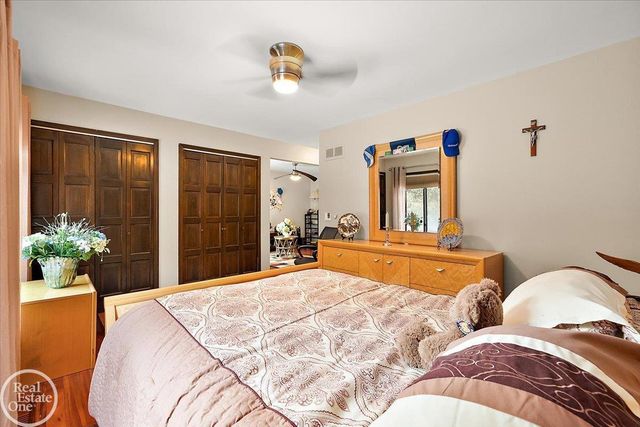 6910 Montgomery Drive, Shelby Twp, MI 48316