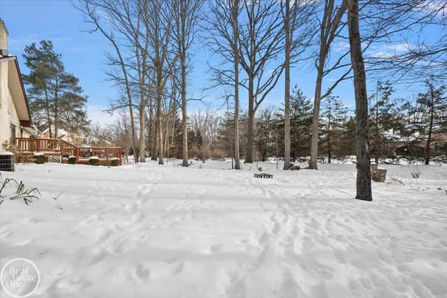 6910 Montgomery Drive, Shelby Twp, MI 48316