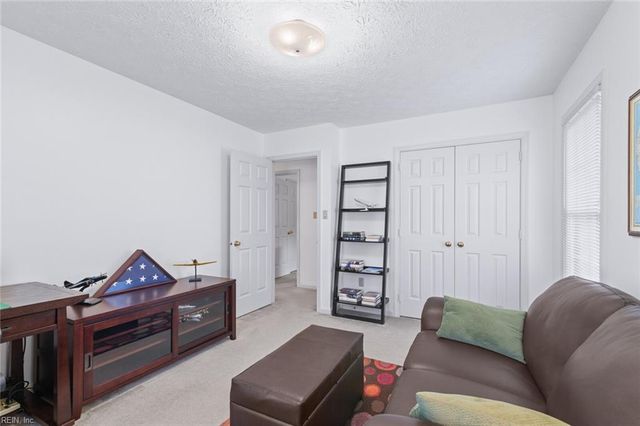201 Allen Harris DR, Yorktown, VA 23692