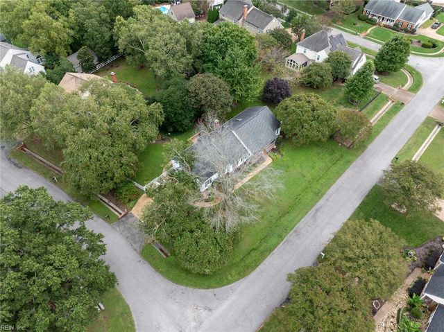 201 Allen Harris DR, Yorktown, VA 23692