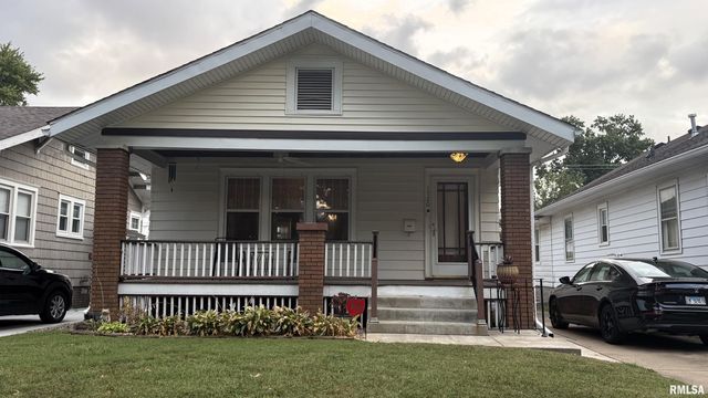 1720 S STATE Street, Springfield, IL 62704