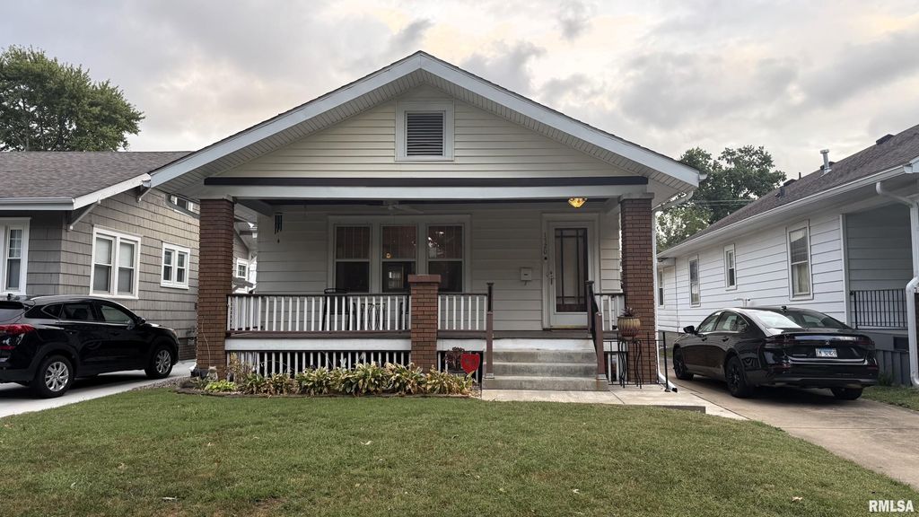 1720 S STATE Street, Springfield, IL 62704