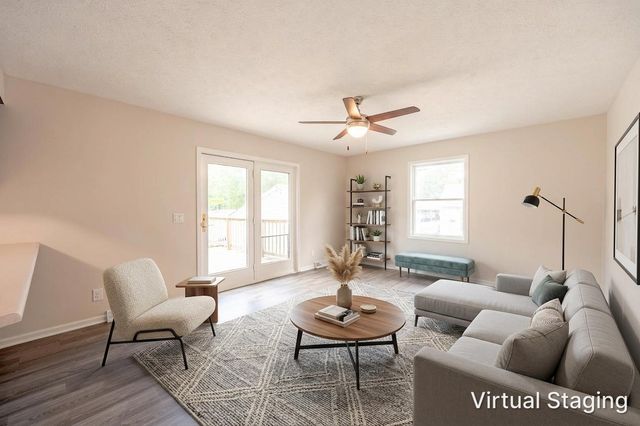25061 S Canal Street, Channahon, IL 60410