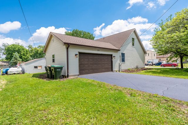 25061 S Canal Street, Channahon, IL 60410