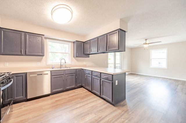 25061 S Canal Street, Channahon, IL 60410