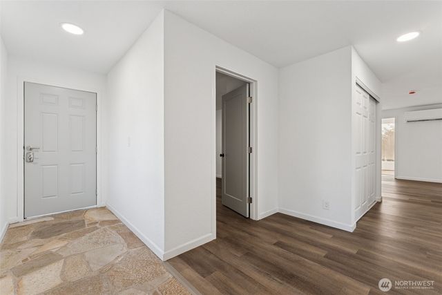 1720 N Wycoff Avenue, Bremerton, WA 98312