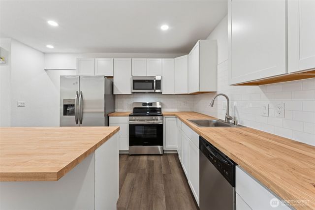1720 N Wycoff Avenue, Bremerton, WA 98312