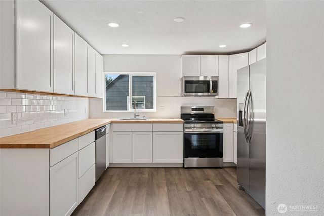 1720 N Wycoff Avenue, Bremerton, WA 98312