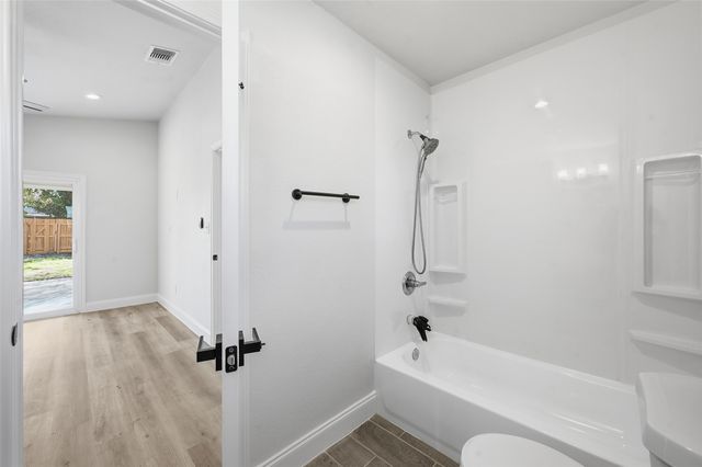 15 W Sharon Drive, Krum, TX 76249