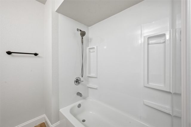 15 W Sharon Drive, Krum, TX 76249