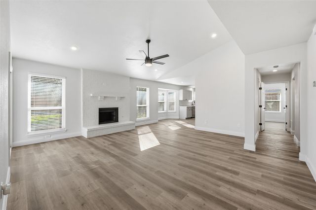 15 W Sharon Drive, Krum, TX 76249