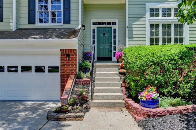1590 Misty River Run, Roswell, GA 30076