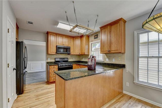 1590 Misty River Run, Roswell, GA 30076