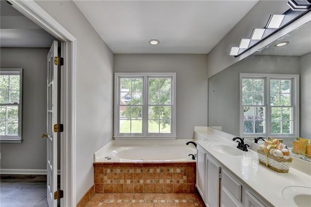 1590 Misty River Run, Roswell, GA 30076