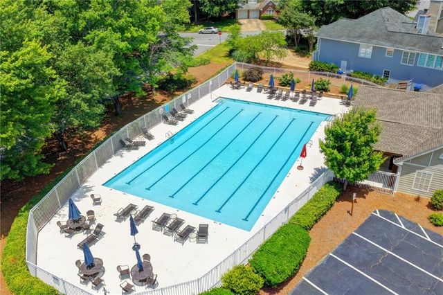 1590 Misty River Run, Roswell, GA 30076