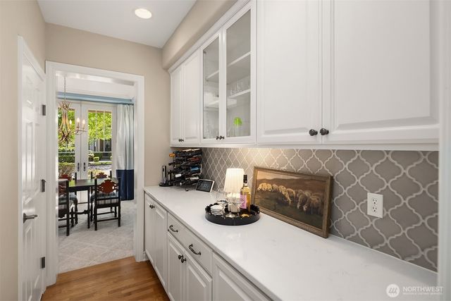 1714 11th Avenue NE, Issaquah, WA 98029