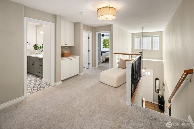 1714 11th Avenue NE, Issaquah, WA 98029
