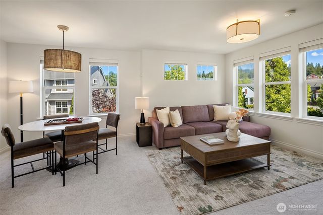 1714 11th Avenue NE, Issaquah, WA 98029