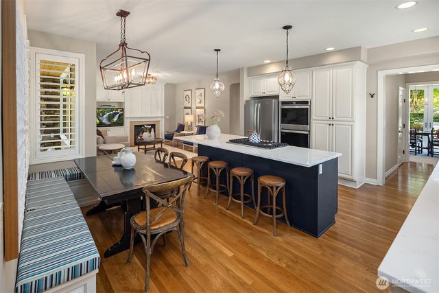 1714 11th Avenue NE, Issaquah, WA 98029