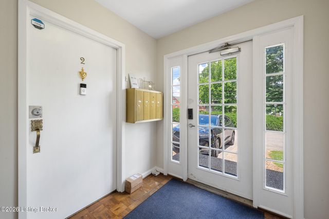 188 Saint Matthews Ave APT 3, Louisville, KY 40207