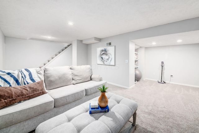 7373 Palmleaf Lane, Columbus, OH 43235