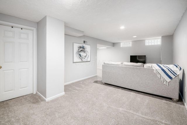 7373 Palmleaf Lane, Columbus, OH 43235