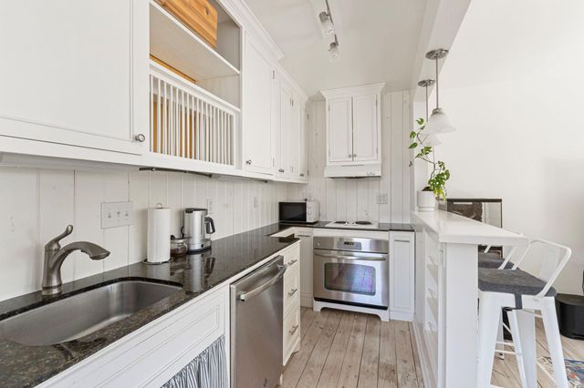 1524 Columbia Street A, Houston, TX 77008