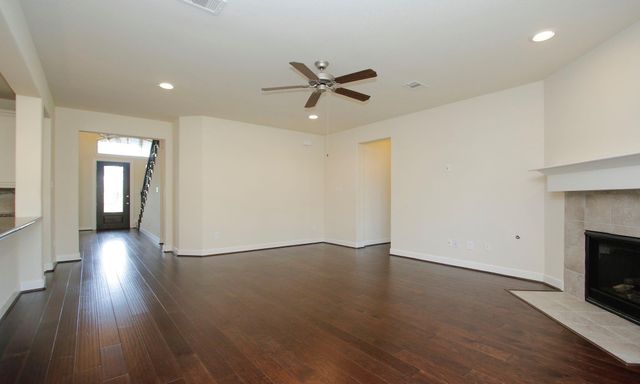 414 Wood Forest Drive, League City, TX 77573