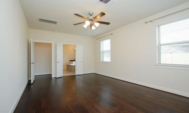 414 Wood Forest Drive, League City, TX 77573