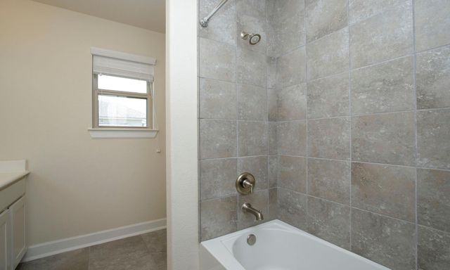 414 Wood Forest Drive, League City, TX 77573