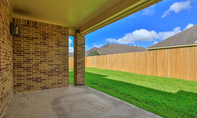 414 Wood Forest Drive, League City, TX 77573
