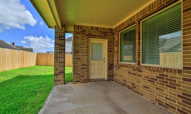 414 Wood Forest Drive, League City, TX 77573