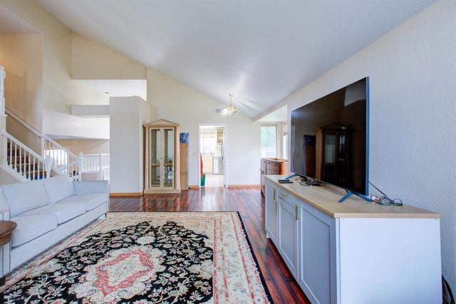 814 Casa Ct, Los Banos, CA 93635