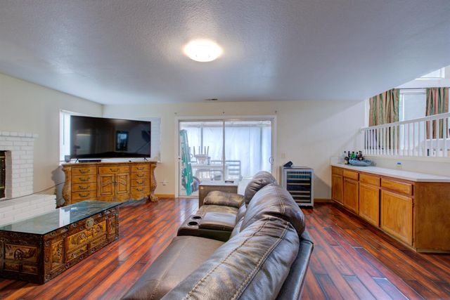 814 Casa Ct, Los Banos, CA 93635