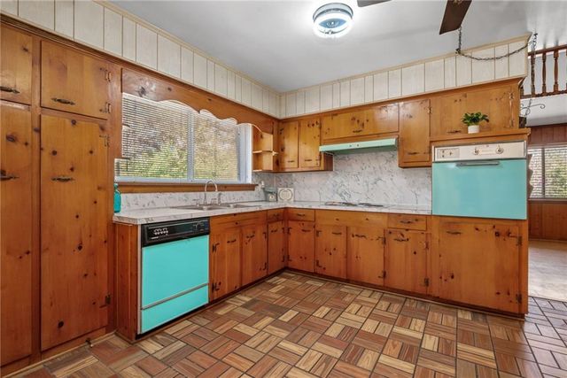 1967 Highland Forest Drive, Mobile, AL 36618