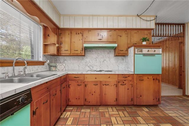 1967 Highland Forest Drive, Mobile, AL 36618