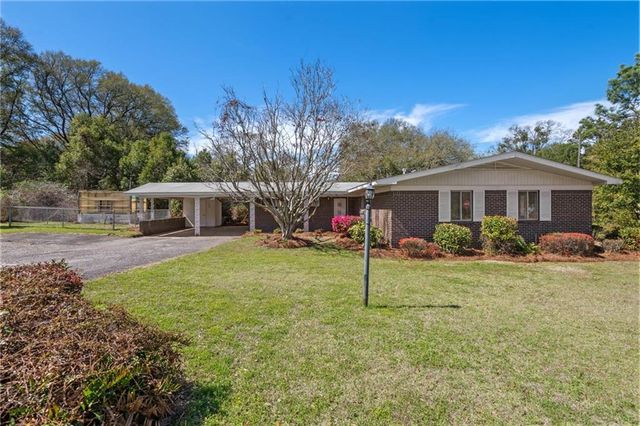 1967 Highland Forest Drive, Mobile, AL 36618