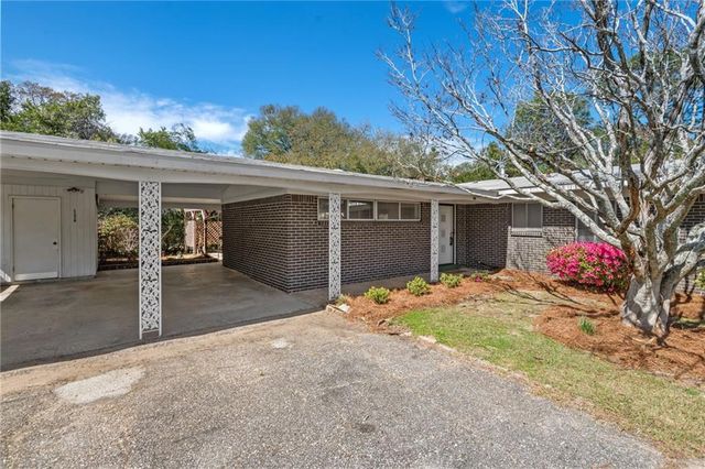 1967 Highland Forest Drive, Mobile, AL 36618