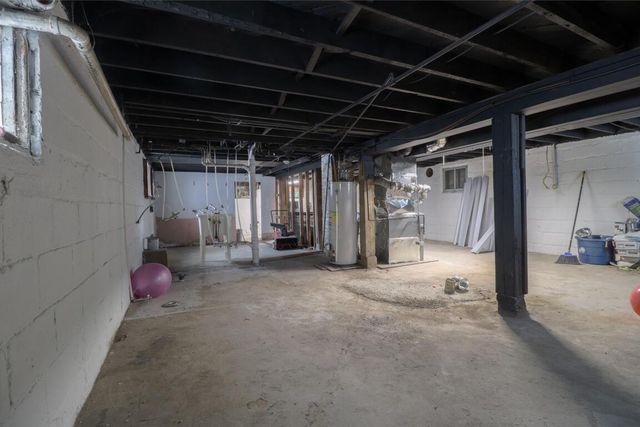 2667 N 36th STREET, Milwaukee, WI 53210