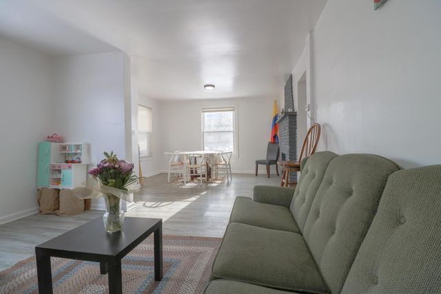 2667 N 36th STREET, Milwaukee, WI 53210