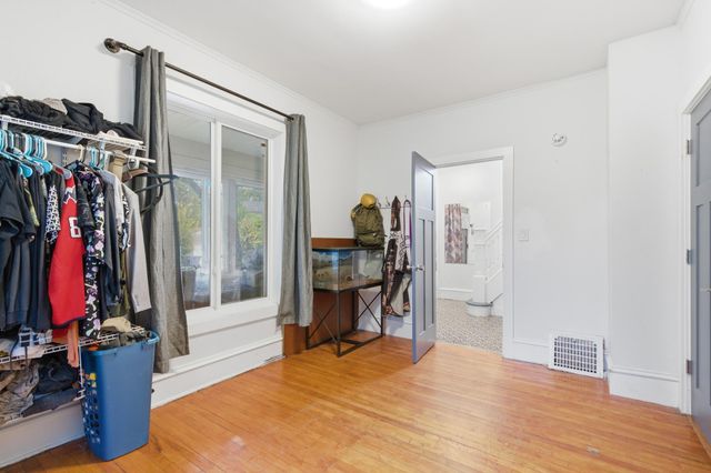 1815 Hillside Avenue N, Minneapolis, MN 55411