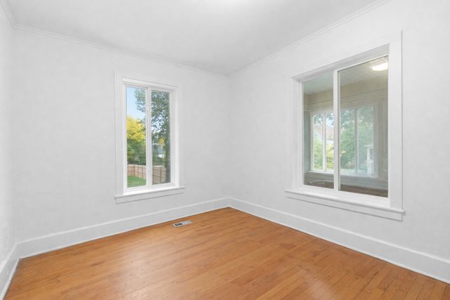 1815 Hillside Avenue N, Minneapolis, MN 55411